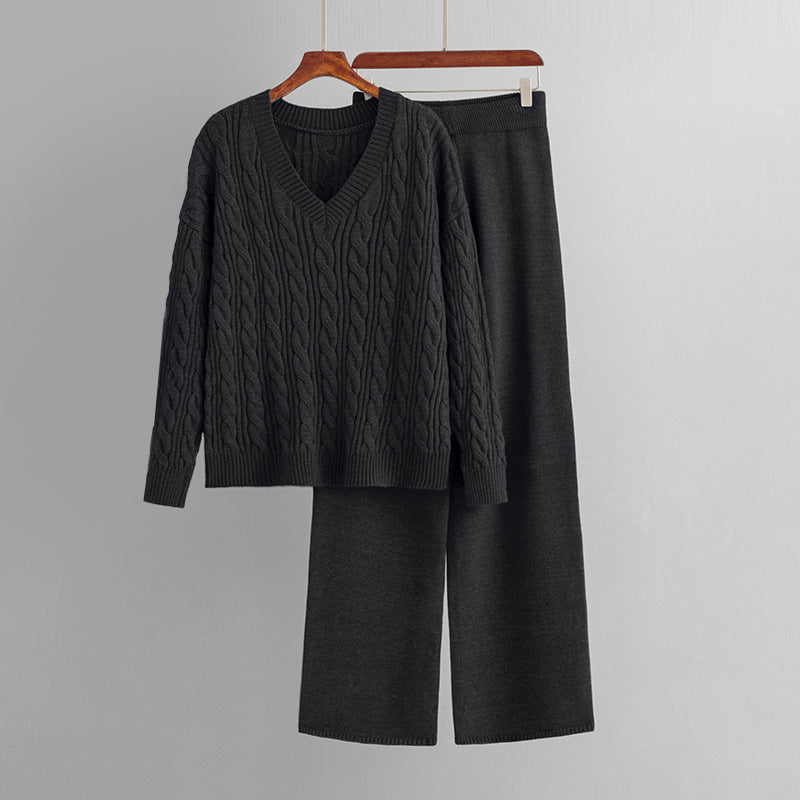 Dames Knit Set met V - Hals Kabeltrui en Wijdvallende Broek - Jorisenmerle